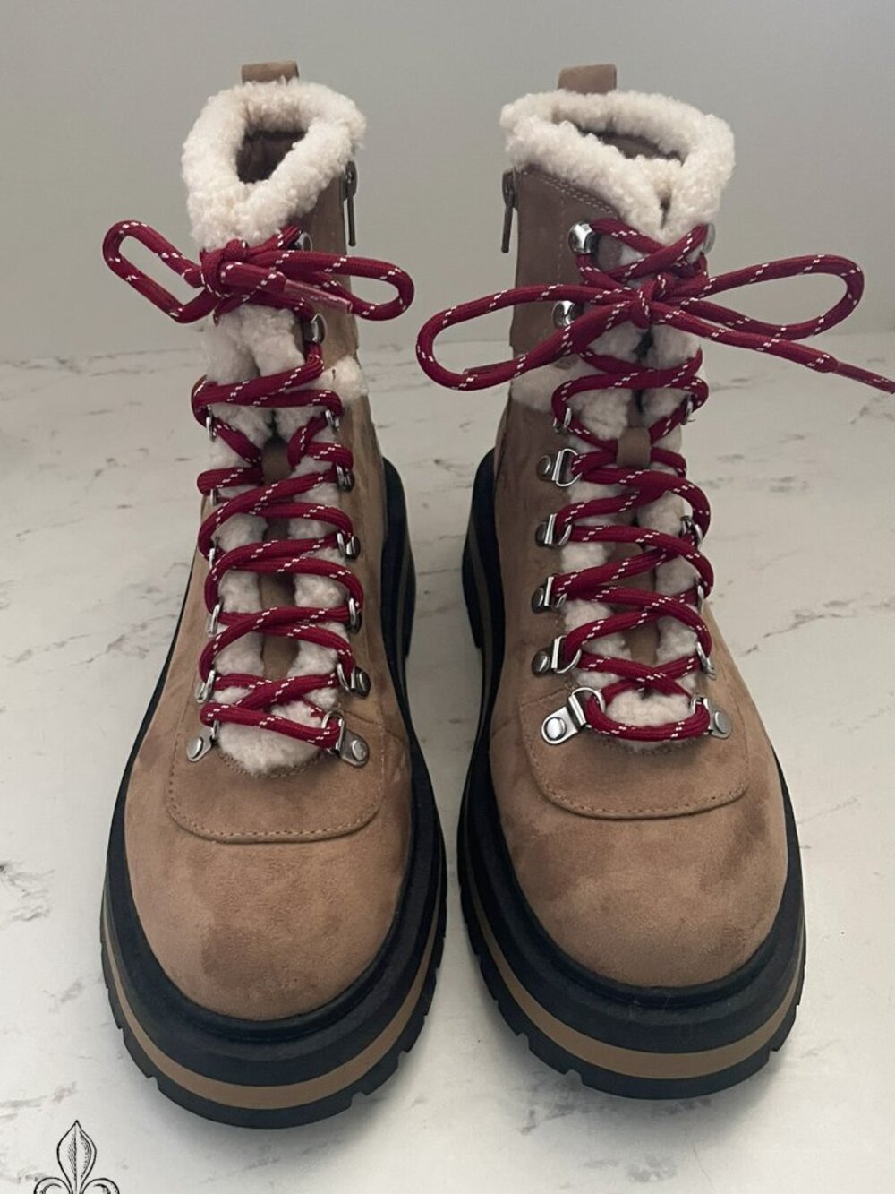 ⛄NWOT Free Assembly Boots⛄